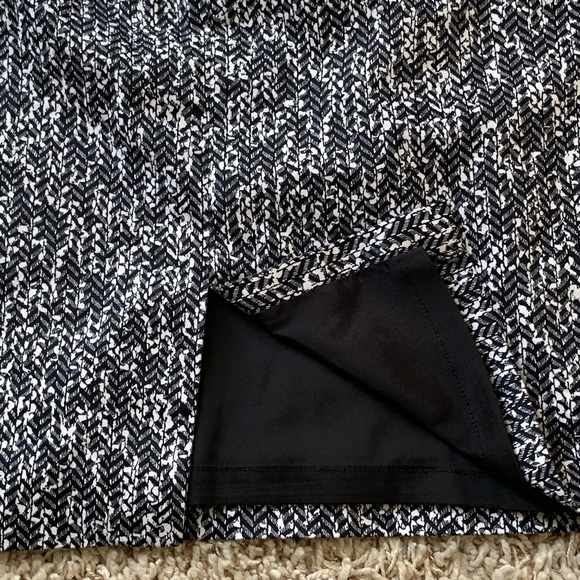 Express Skirt - Picture 3 of 5